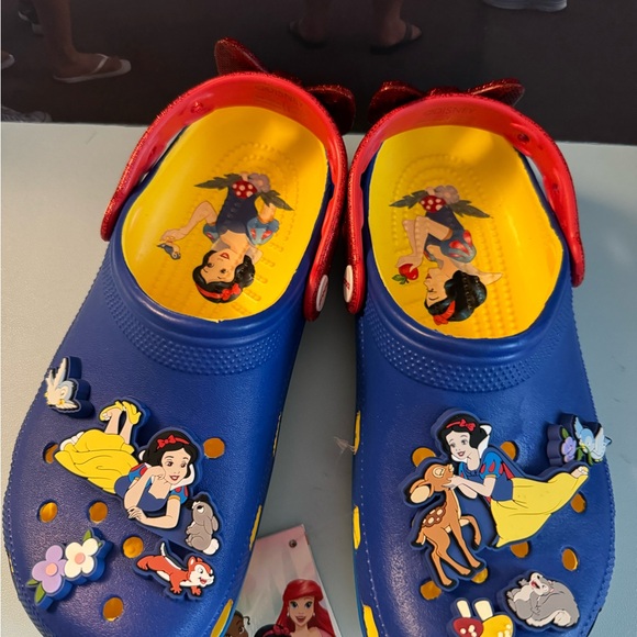 Snow White Crocs - Picture 5 of 6